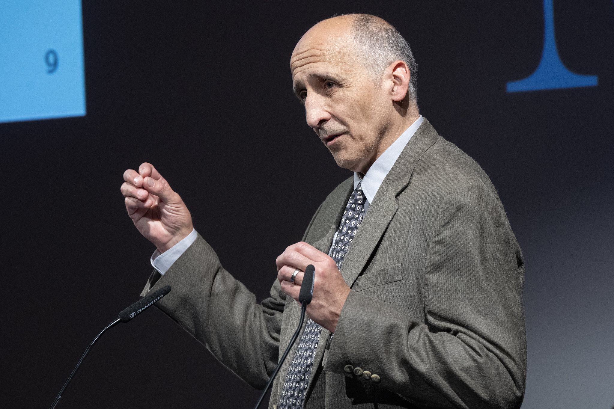 Sándor Kovács giving a talk